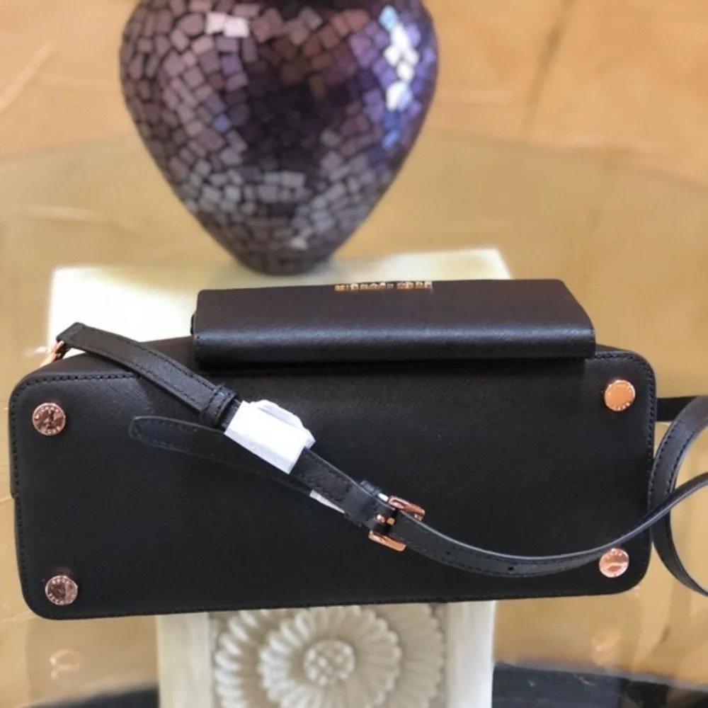 Michael kors Emmy Large dome satchel+Wallet Set